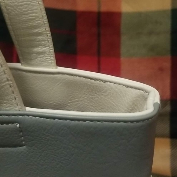 FINAL PRICE Loungefly Kikis Delivery Service Tote - Picture 9 of 14